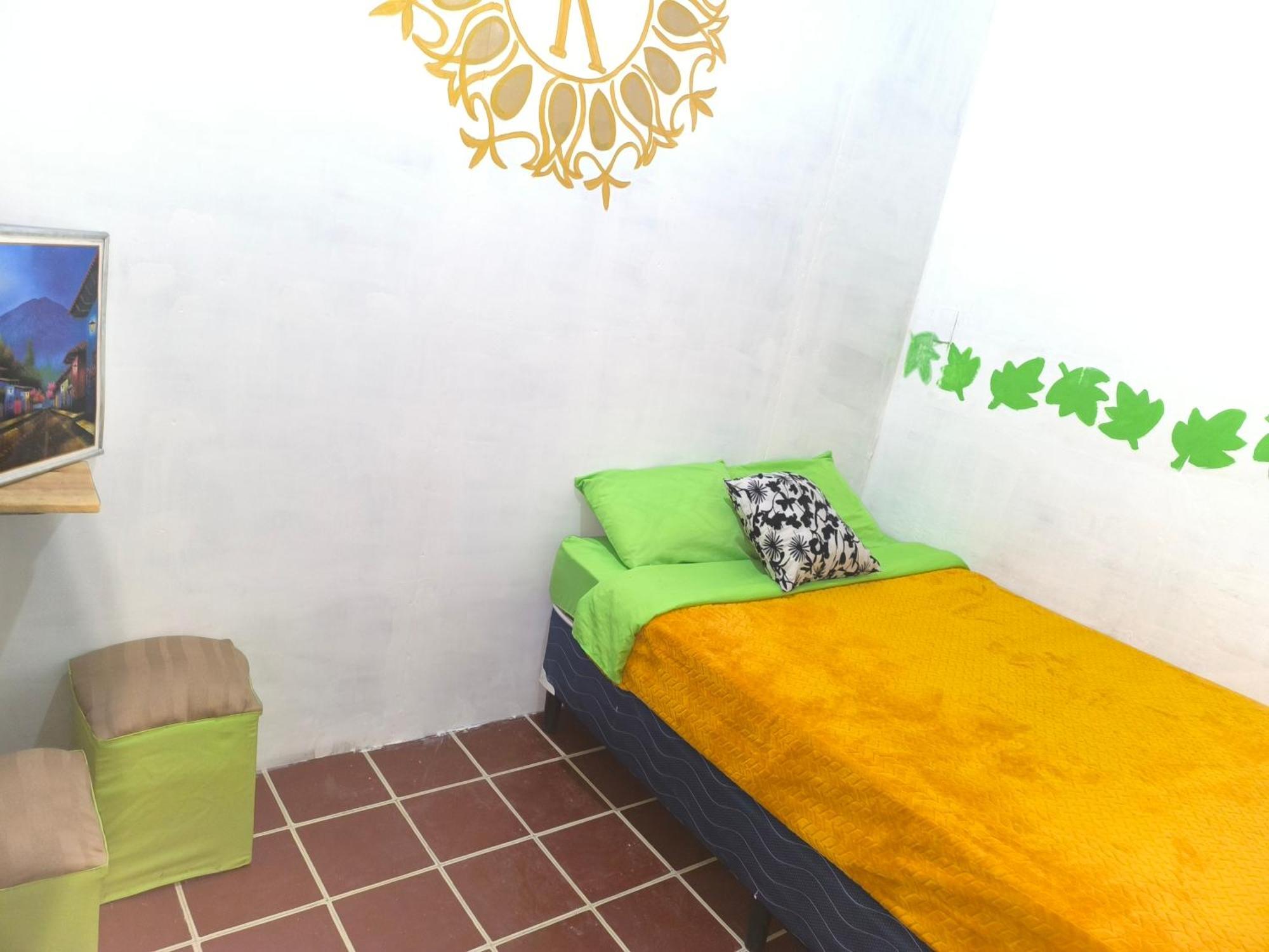 Karim Hostel Guatemala City Eksteriør bilde