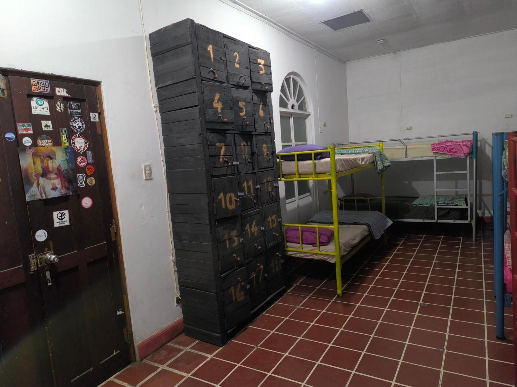 Karim Hostel Guatemala City Eksteriør bilde