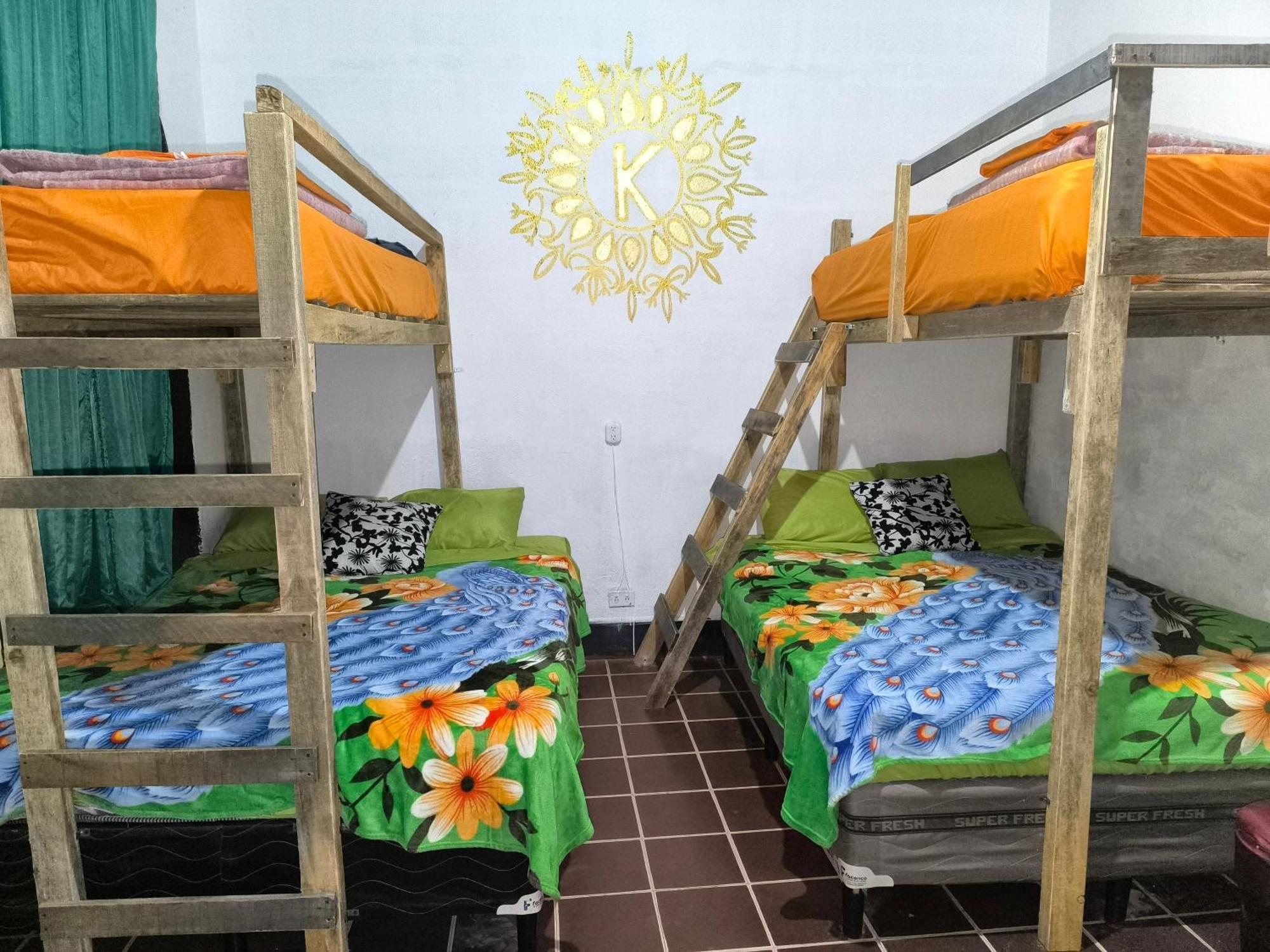 Karim Hostel Guatemala City Eksteriør bilde