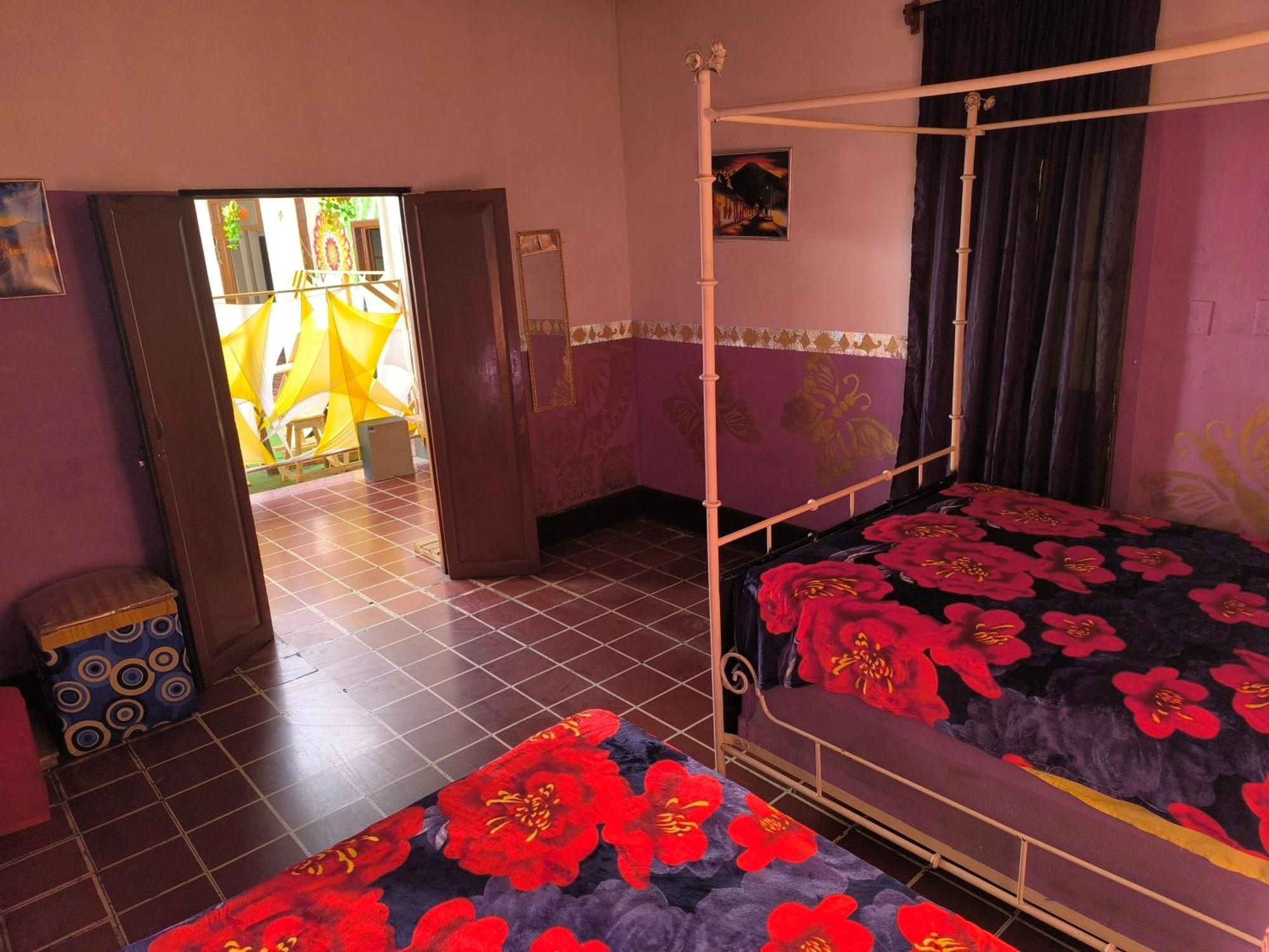 Karim Hostel Guatemala City Eksteriør bilde