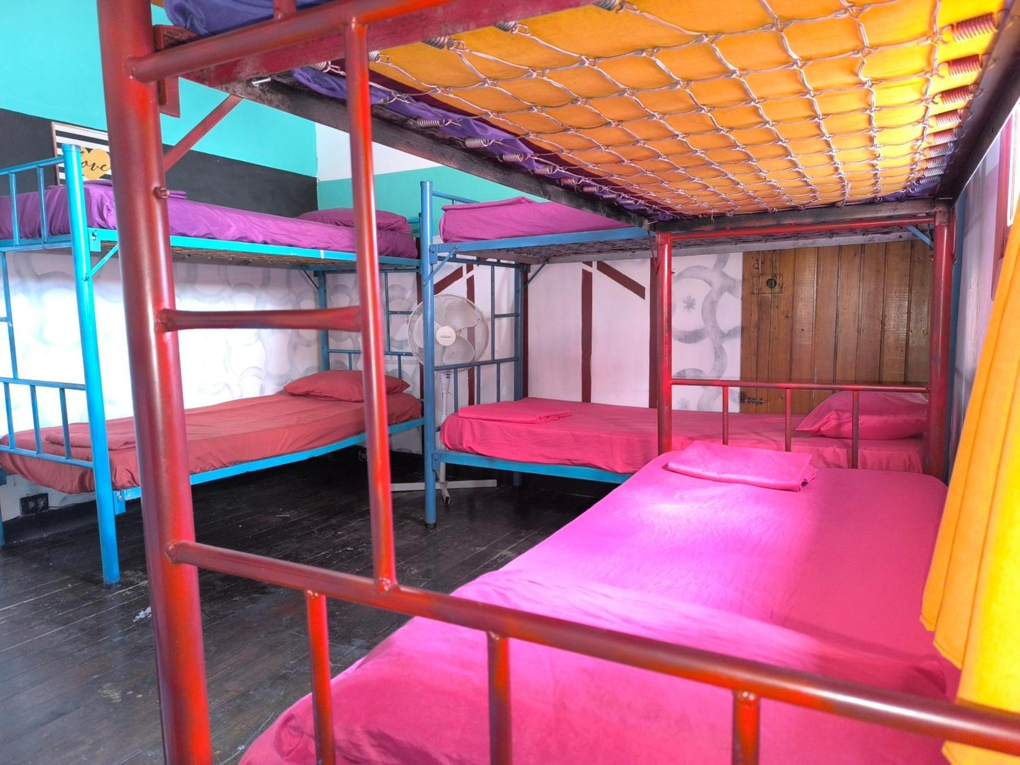 Karim Hostel Guatemala City Eksteriør bilde