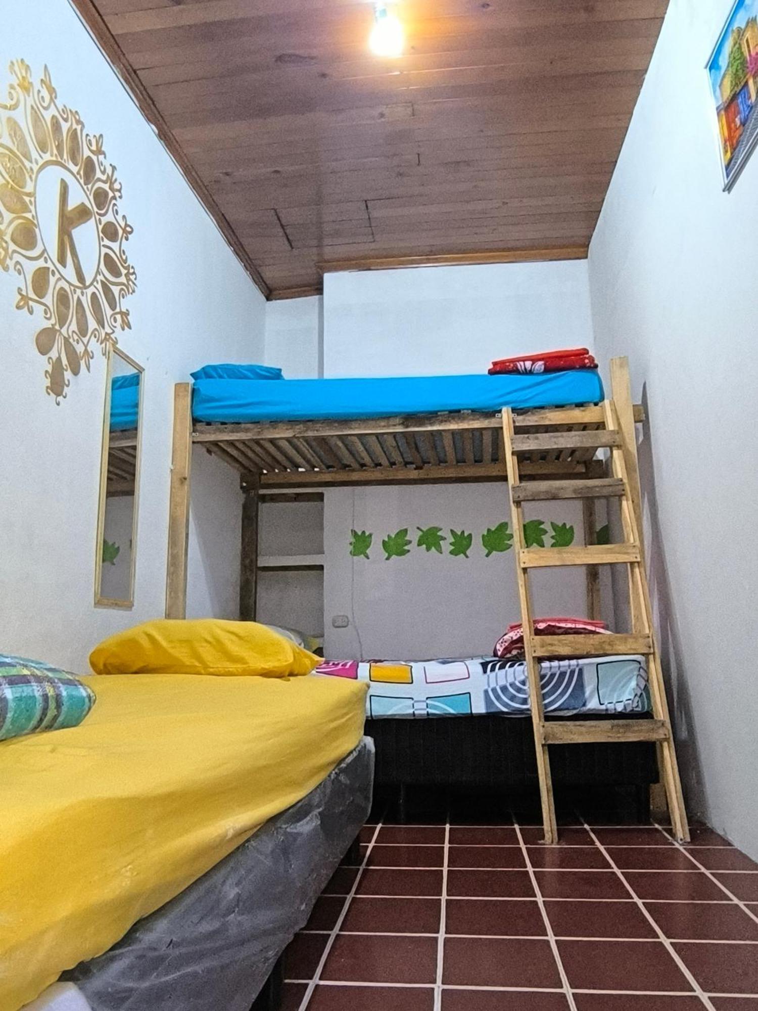 Karim Hostel Guatemala City Eksteriør bilde